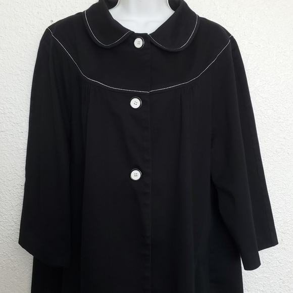 Courtenay Smock Cape Jacket Black (22w) - Picture 2 of 11